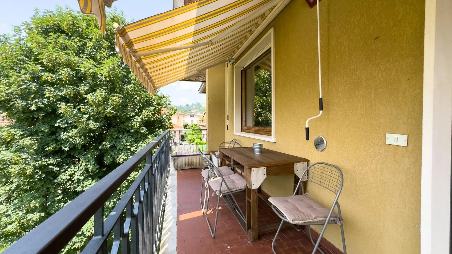 Parcheggio Privato - 5 Minuti Dal Lago Di Varèse Appartement